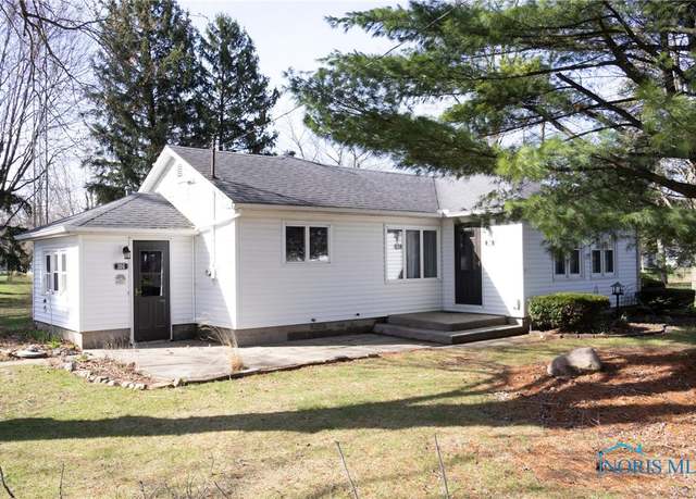 Property at 306 Lincoln St, Lyons, OH 43533, 2 beds, 1 bath