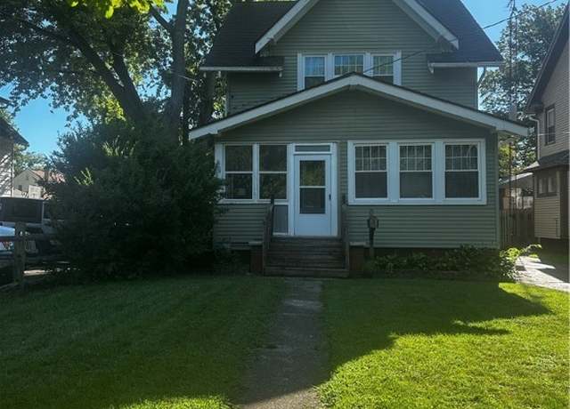 Property at 3704 Willys Pkwy, Toledo, OH 43612, 3 beds, 1 bath
