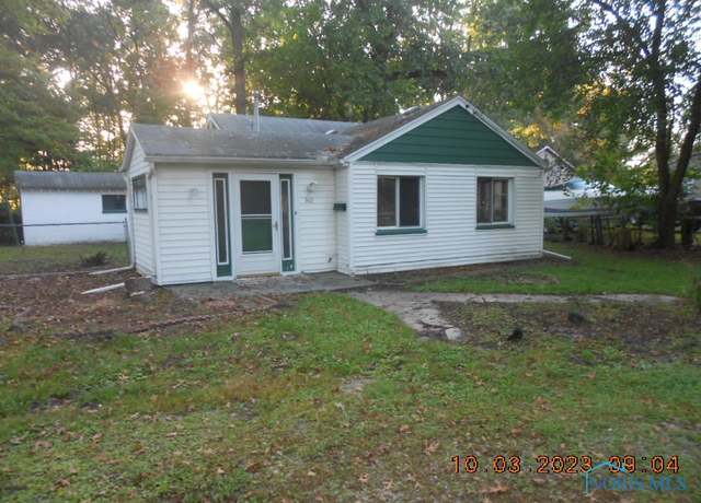 Property at 312 Hayes Rd, Toledo, OH 43615, 3 beds, 1 bath