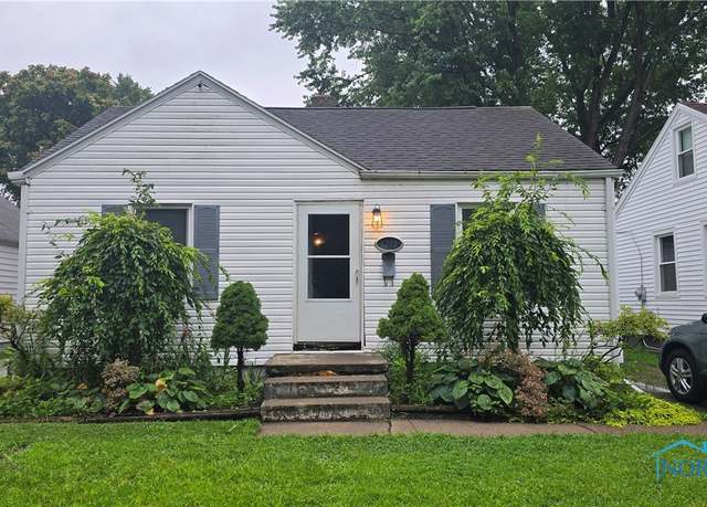 Property at 1211 Higley St, Toledo, OH 43612, 3 beds, 1.5 baths