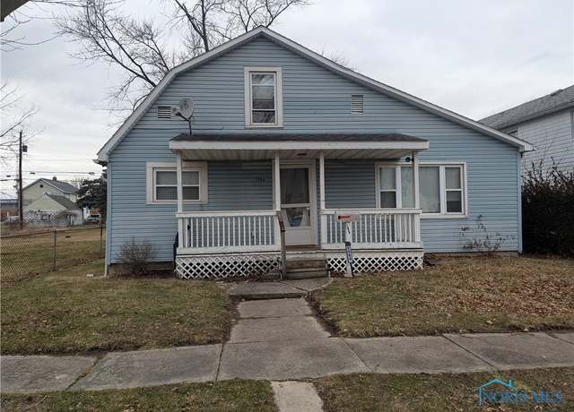 Property at 1066 Mckinley St, Fremont, OH 43420, 3 beds, 1 bath