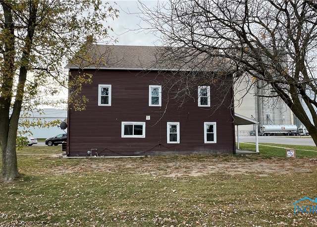 Property at 221 W Jackson St, Paulding, OH 45879, 6 beds, 4 baths
