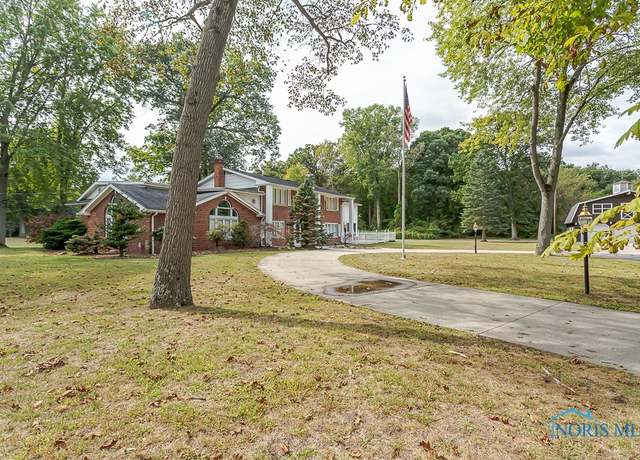 Property at 2637 Heysler Rd, Toledo, OH 43617, 4 beds, 3.5 baths