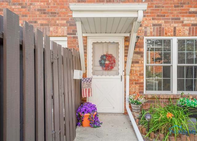 Property at 5708 Aspen Dr #11, Toledo, OH 43615, 3 beds, 2.5 baths