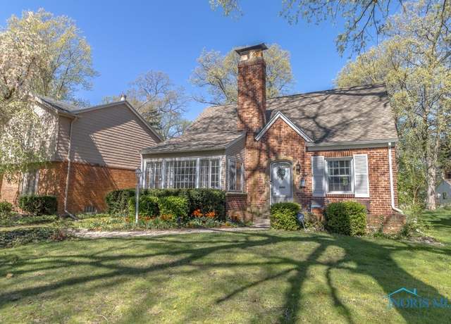 Property at 4154 Beverly Dr, Toledo, OH 43614, 3 beds, 2 baths