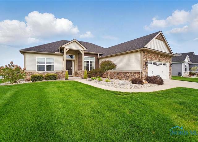 Property at 1568 Blackhawk Dr, Waterville, OH 43566, 3 beds, 2 baths