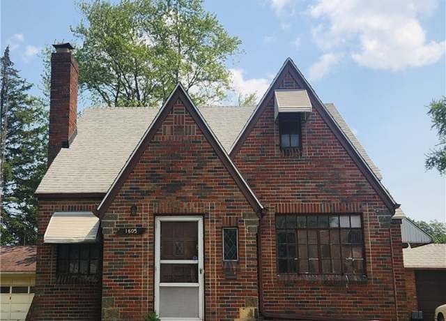 Property at 1605 Lombard Ave, Toledo, OH 43614, 3 beds, 1 bath