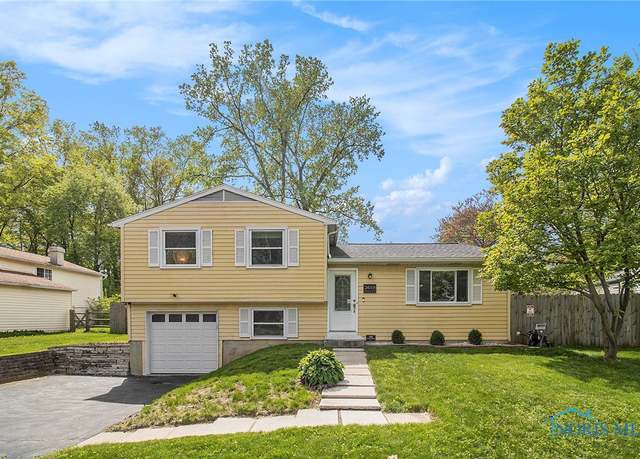 Property at 2619 Warner Ave, Toledo, OH 43615, 3 beds, 1.5 baths