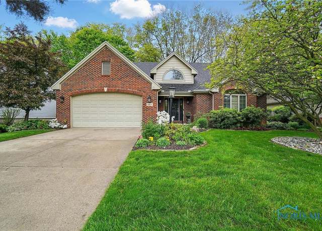 Property at 2417 Lost Creek Dr, Toledo, OH 43617, 3 beds, 2.5 baths