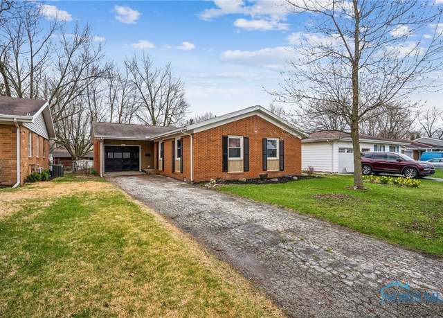 Property at 421 Edinborough Dr, Findlay, OH 45840, 3 beds, 2 baths