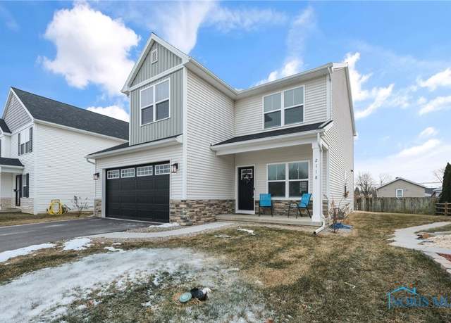 Property at 2118 Lisa Ln, Toledo, OH 43611, 3 beds, 2.5 baths