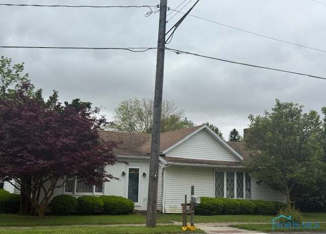 Property at 230 Main St, Helena, OH 43435, 3 beds, 1 bath