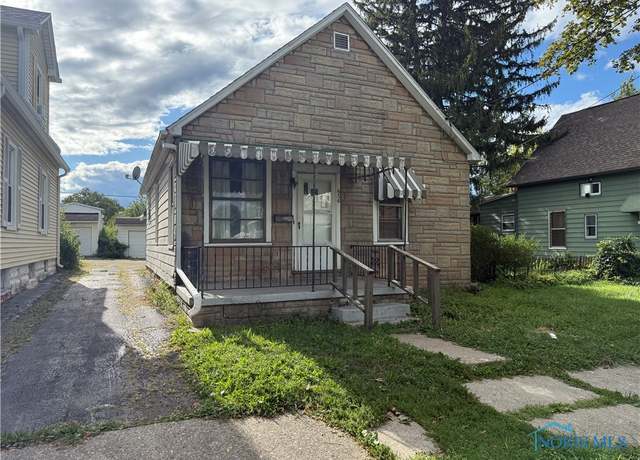 Property at 636 White St, Toledo, OH 43605, 3 beds, 1 bath