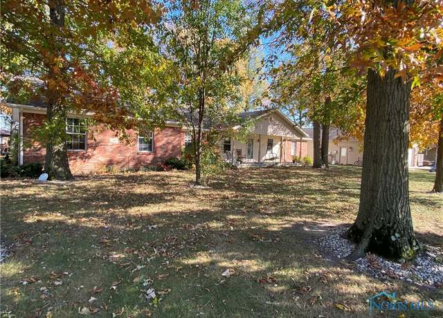 Property at 40 Lemans Dr, Napoleon, OH 43545, 3 beds, 2 baths