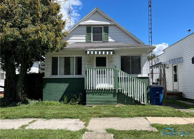 Property at 3020 Mulberry St, Toledo, OH 43608, 3 beds, 2 baths