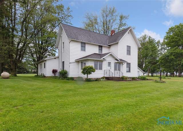 Property at 2454 Adams Ridge Rd, Defiance, OH 43512, 4 beds, 2 baths