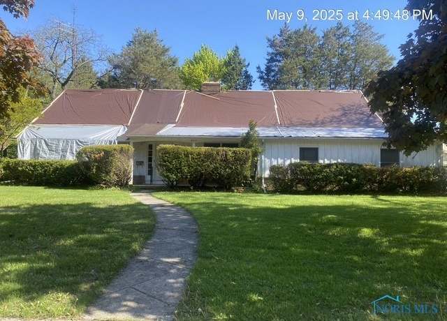 Property at 3777 Treelawn Dr, Toledo, OH 43614, 4 beds, 2 baths