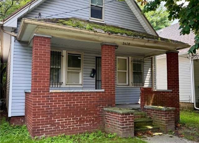 Property at 2610 Chestnut St, Toledo, OH 43608, 2 beds, 1 bath