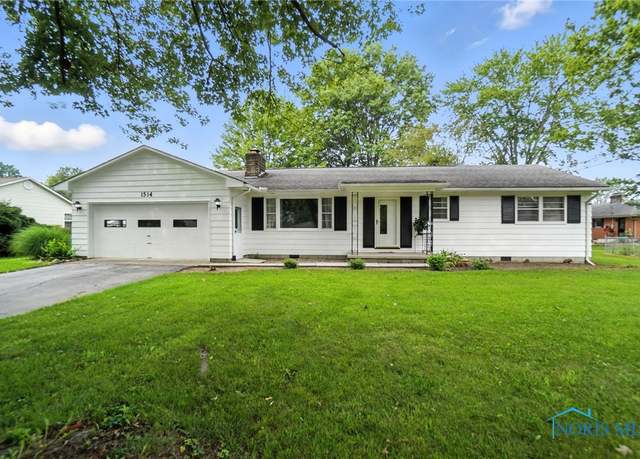 Property at 1514 Lockwood Rd, Findlay, OH 45840, 3 beds, 2 baths