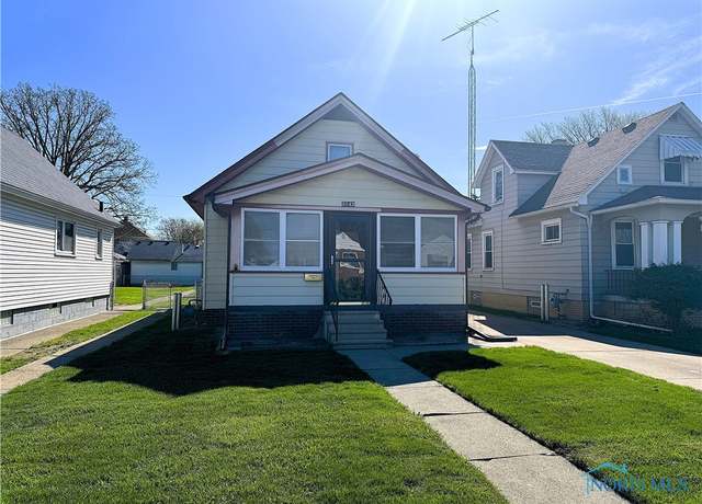 Property at 3542 Dean Ave, Toledo, OH 43608, 3 beds, 2 baths