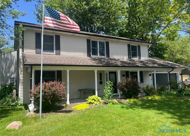 Property at 611 Greenfield Dr, Maumee, OH 43537, 5 beds, 3 baths