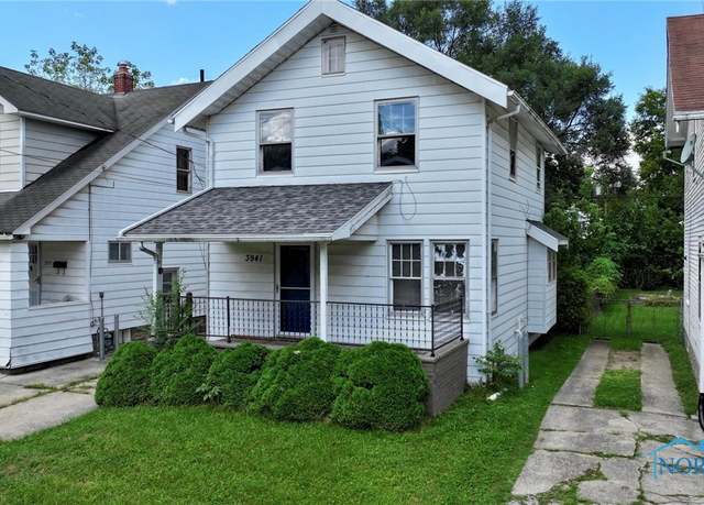 Property at 3941 Leybourn Ave, Toledo, OH 43612, 3 beds, 1 bath