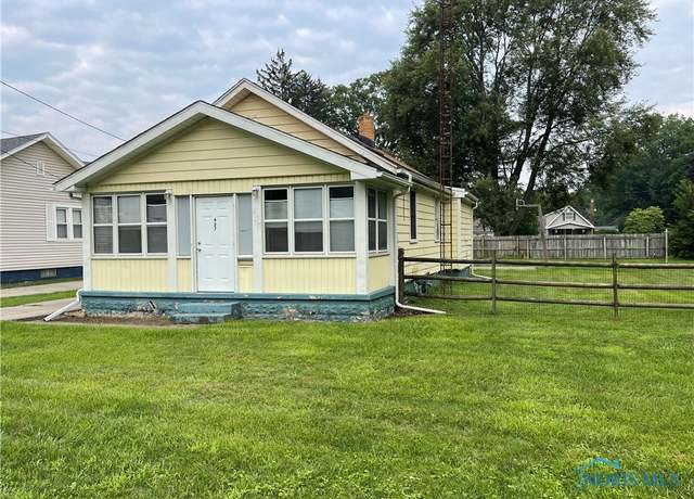 Property at 627 Sibley Rd, Toledo, OH 43615, 2 beds, 1 bath