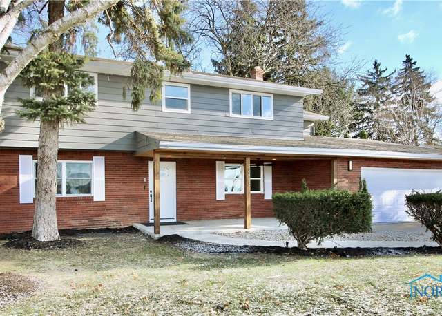 Property at 2403 Eastgate Rd, Toledo, OH 43614, 5 beds, 3 baths