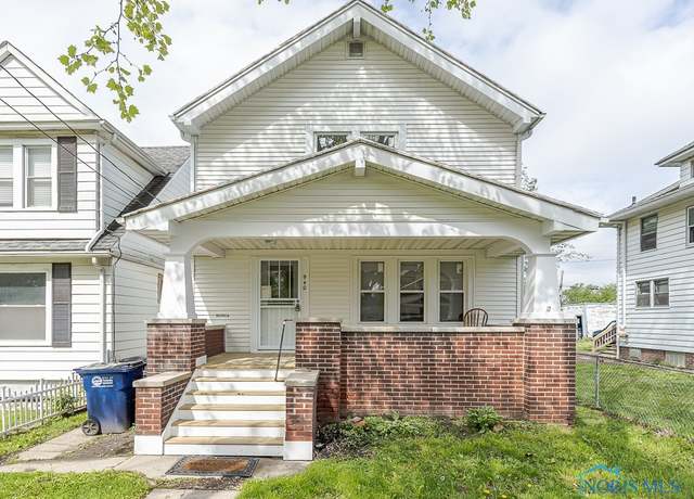 Property at 940 Kingston Ave, Toledo, OH 43605, 3 beds, 1.5 baths