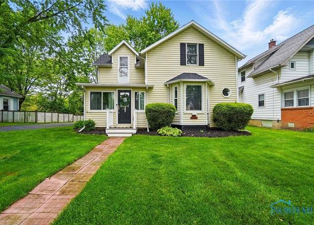 Property at 439 E Indiana Ave, Perrysburg, OH 43551, 3 beds, 2 baths