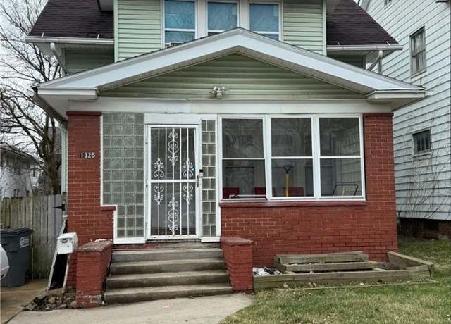 Property at 1325 Palmetto Ave, Toledo, OH 43606, 3 beds, 1 bath