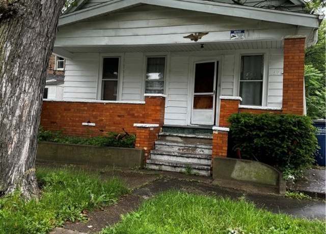Property at 2750 Elm St, Toledo, OH 43608, 4 beds, 1 bath