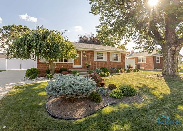 Property at 2210 Rosemar Rd, Toledo, OH 43611, 3 beds, 1.5 baths