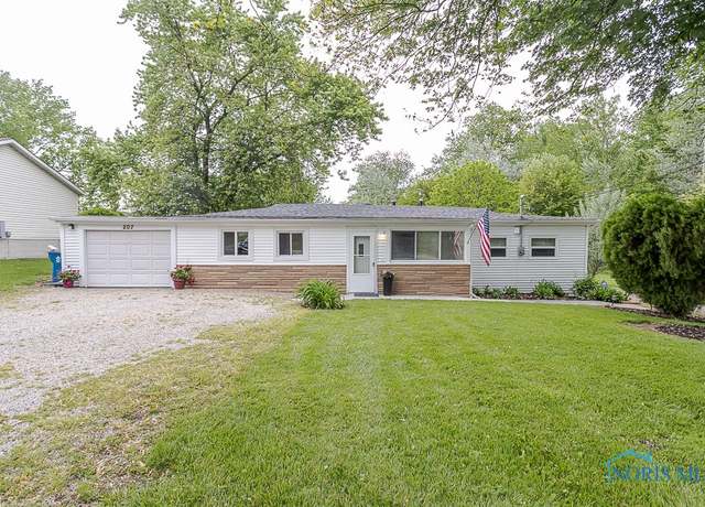 Property at 207 Taylor Rd, Oregon, OH 43616, 3 beds, 1 bath