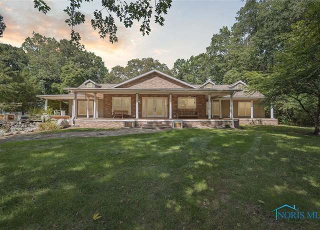 Property at 8760 Nebraska Ave, Toledo, OH 43617, 5 beds, 4 baths