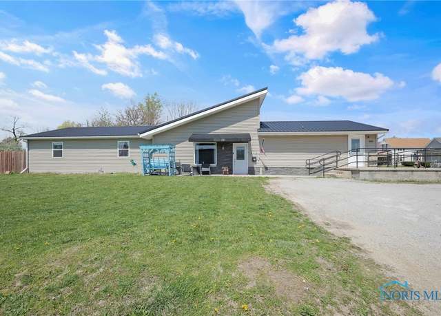Property at 333 Decatur St, Kenton, OH 43326, 3 beds, 2.5 baths