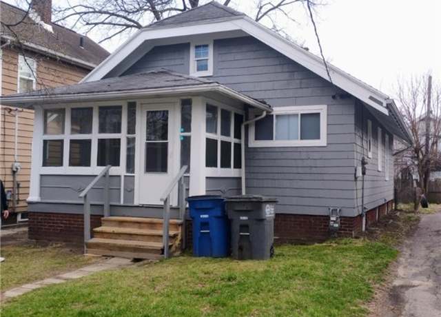 Property at 1725 Brussels St, Toledo, OH 43613, 3 beds, 1.5 baths