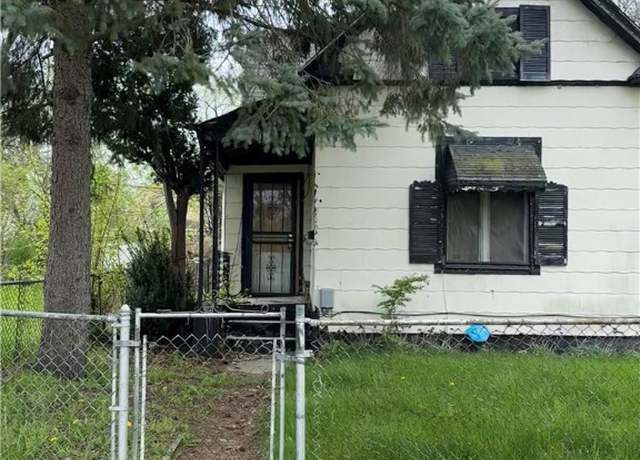 Property at 1331 Grand Ave, Toledo, OH 43606, 3 beds, 1 bath