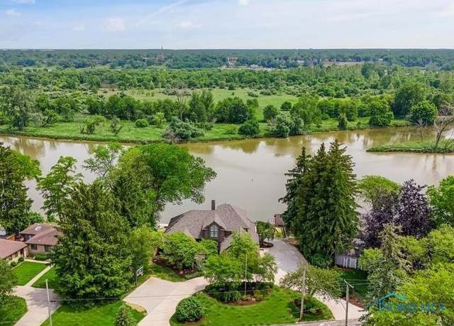 Property at 916 River Rd, Maumee, OH 43537, 4 beds, 4 baths