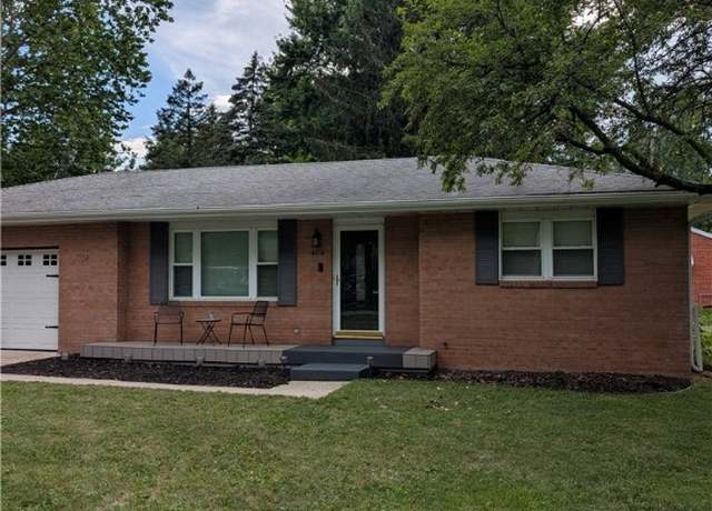 Property at 404 Erie St, Bowling Green, OH 43402, 2 beds, 2 baths