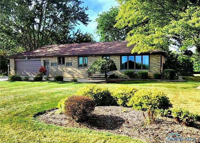 Property at 320 Orth Rd, Wauseon, OH 43567, 2 beds, 2 baths