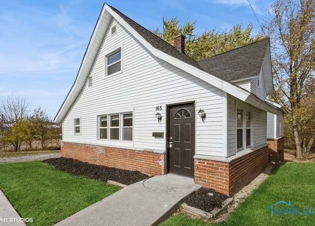 Property at 165 W Main St, Ney, OH 43549, 4 beds, 2 baths