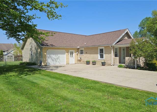 Property at 1641 Acorn, Toledo, OH 43615, 3 beds, 2 baths