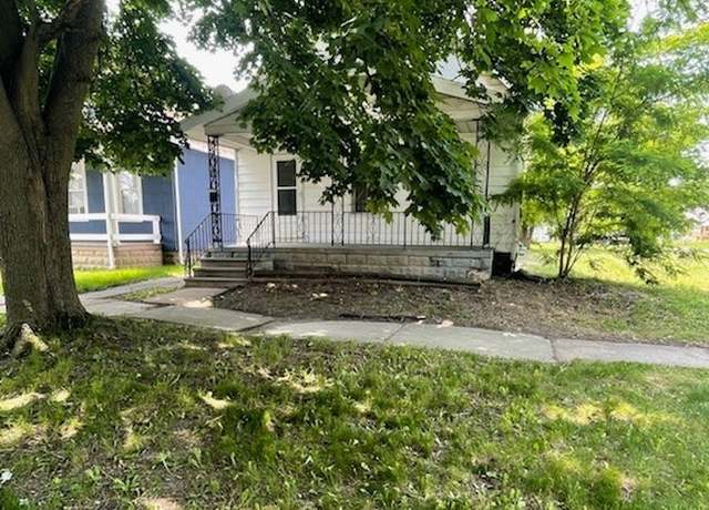 Property at 3223 Maple St, Toledo, OH 43608, 3 beds, 1.5 baths