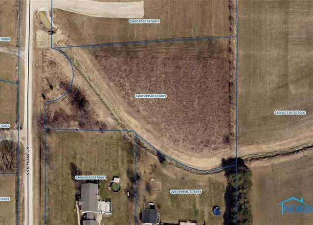 Property at 2424 S Stephanie Ln, Oak Harbor, OH 43449