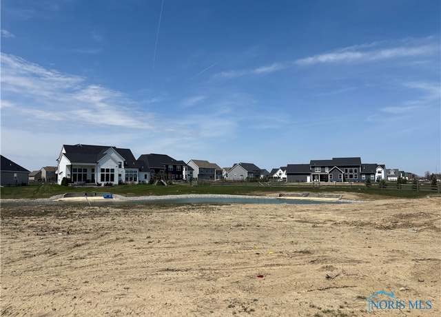 Property at 9516 Paradise Ln, Sylvania, OH 43560
