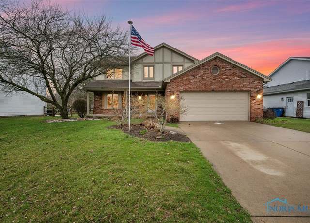 Property at 1823 Lexington Dr, Perrysburg, OH 43551, 4 beds, 2.5 baths