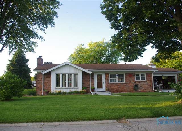 Property at 5364 Grosse Point Pkwy, Toledo, OH 43611, 3 beds, 2 baths