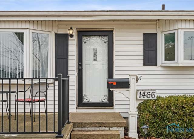Property at 1466 Wilderness Dr, Maumee, OH 43537, 3 beds, 2 baths