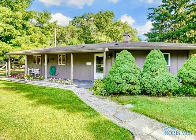 Property at 3649 W Lincolnshire Blvd, Toledo, OH 43606, 3 beds, 1 bath